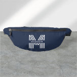 Monogram Retro Modern Navy Blauw Heuptasje<br><div class="desc">Stap uit in retro-stijl met dit uniek gepersonaliseerde fanny-pakket, ontworpen om praktische bruikbaarheid te combineren met een gedurfde, nostalgische flair. Met uw aangepaste monogram in het opvallende Monoton retro-lettertype, voegt dit fanny-pakket een vleugje charme toe aan uw dagelijkse avonturen. Gemaakt met duurzame materialen en verstelbare bandjes, is het ideaal voor...</div>