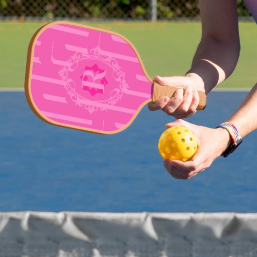 Monogram Retro Roze Patroon Pickleball Paddle (Insitu)