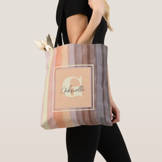 Monogram retro sunset stripe boho waterverf ombre tote bag (Dichtbij)