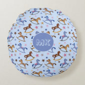 Monogram Rocking Horses en Sterren Patroon Rond Kussen (Voorkant)