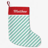 Monogram rode en Aqua Holiday Stripes Kleine Kerstsok (Voorkant)