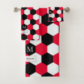 Monogram rode, zwarte en witte hexagons bad handdoek (Insitu)