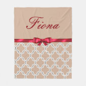 Monogram Rood Bow Ribbon en Witte Quatrefoil Fleece Deken (Voorkant)