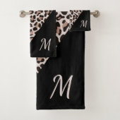 Monogram Roos Gold Leopard Print Trendy Bad Handdoek (Insitu)