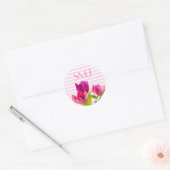 Monogram Round Floral met roze Tulps-Sticker Ronde Sticker (Envelop)