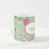 Monogram roze bloemen matglas koffiemok (Voorkant links)