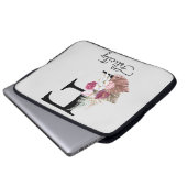 Monogram Roze Boho Bloemige Initiaal F Laptop Sleeve (Voorkant onderkant)