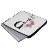 Monogram Roze Boho Bloemige Initiaal P Laptop Sleeve (Voorkant onderkant)