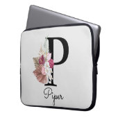 Monogram Roze Boho Bloemige Initiaal P Laptop Sleeve (Voorkant Links)