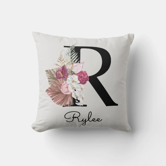 Monogram Roze Boho Meisjesachtig Bloemend Initial  Kussen (Voorkant)
