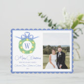 Monogram Roze Bow Greenery kerstfoto Feestdagenkaart (Staand voorkant)