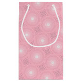 Monogram roze cirkels patroon klein cadeauzakje (Achterkant)