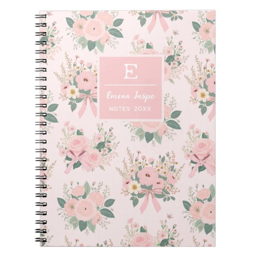 Monogram Roze Coquette Bloemen, Esthetische Bloeme Notitieboek (Voorkant)