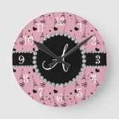 Monogram roze eiffeltorpatroon ronde klok (Voorkant)