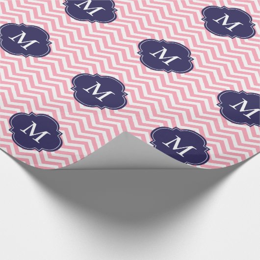 Monogram roze en blauw Zigzags Cadeaupapier (Hoek)