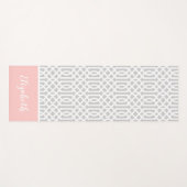 Monogram roze en grijze Trellis | bewerkbare kleur Yogamat (Voorkant (horizontaal))