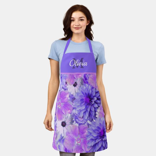 Monogram Roze en Paarse Bloemen Schort (Gedragen)