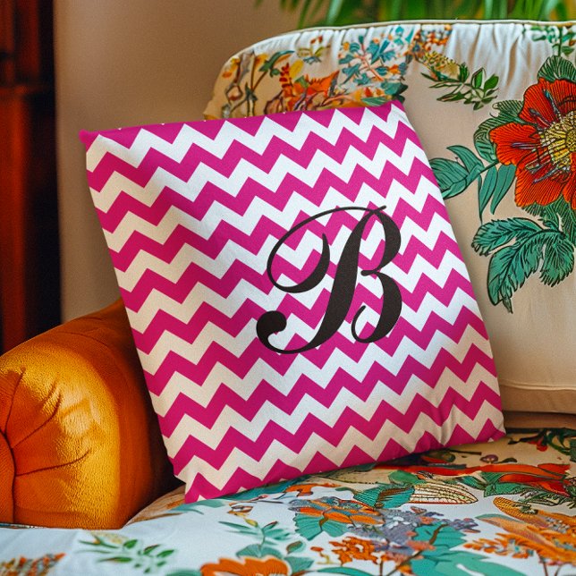 Monogram Roze en Witte Chevron Kussen (Monogram Hot Pink and White Chevron Throw Pillow)