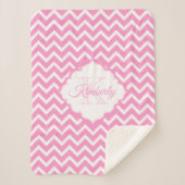 Monogram roze en witte Chevron Sherpa Deken (Voorkant)