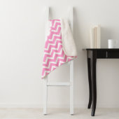 Monogram roze en witte Chevron Sherpa Deken (In situ)