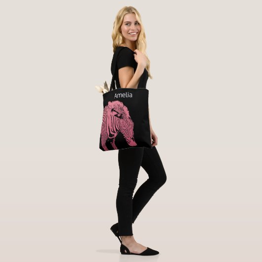 Monogram Roze en zwarte Zebra Tote Bag (Op model)