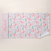 Monogram roze flamingos Green Palm Leaves Tropical Strandlaken (Voorkant)