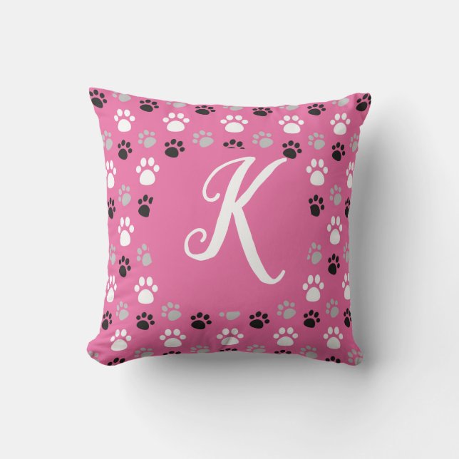 Monogram roze hondenpoten kussen (Voorkant)