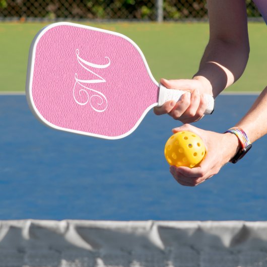 Monogram roze leder Kijk Meisjes Curly Pickleball Paddle (Insitu)