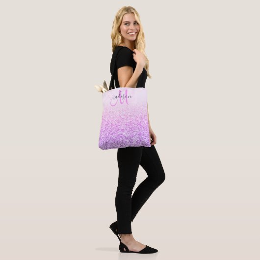 Monogram Roze & Paarse Glitter Marmeren Canvas tas (Op model)