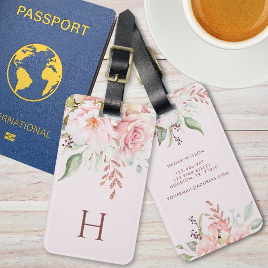 Monogram roze roos en pioen bloemboeket bagagelabel