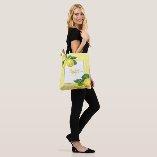 Monogram rustic country lemon waterverf polka dot tote bag (Op model)