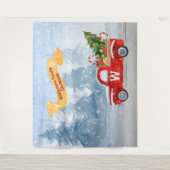Monogram Rustic Rode Kersttruck Sneeuw Achtergrond Wandkleed (Voorkant)