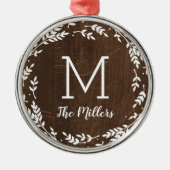 Monogram Rustic Wreath Faux Wood Family Metalen Ornament (Voorkant)