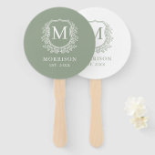Monogram Sage Green Crest Botanische bruiloft Handwaaier (Voorkant en achterkant)