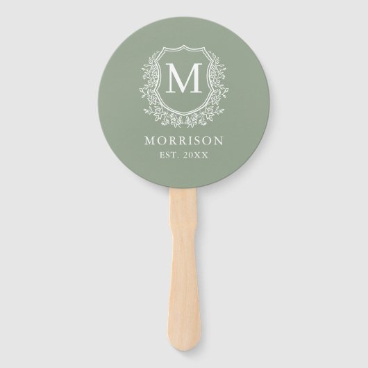 Monogram Sage Green Crest Botanische bruiloft Handwaaier (Voorkant)