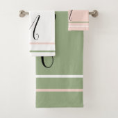 Monogram Sage Groen Roze Witte Strepen Bad Handdoek (Insitu)