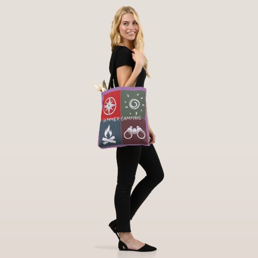 Monogram schattig retro zomercamping tote bag (Op model)