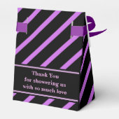 Monogram Schattige gestreepte Baby shower Bedankdoosjes (Achterkant)