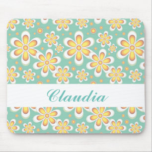 Monogram schattige oranje bloemetjes op groen muismat