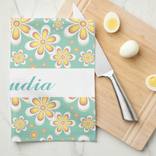 Monogram schattige oranje bloemetjes op groen theedoek (Quarter Fold)