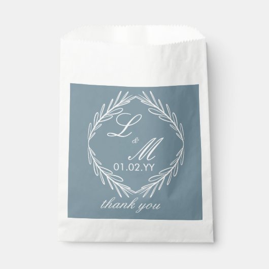 Monogram Script Branch Dusty Blue Wedding Bedankzakje (Voorkant)