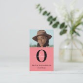 Monogram Script Naam Zwart Wit Roze Job Verticaal Visitekaartje (Staand voorkant)