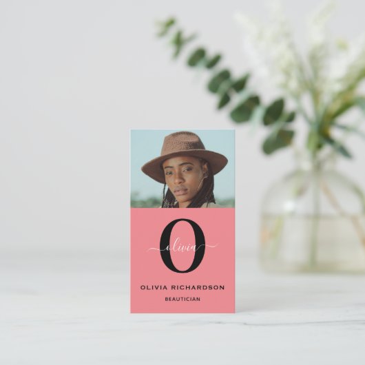 Monogram Script Naam Zwart Wit Roze Job Verticaal Visitekaartje (Staand voorkant)