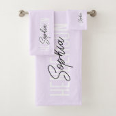 Monogram Script Signature Paars Bad Handdoek (Insitu)