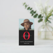 Monogram scriptnaam zwart wit rode taak verticaal visitekaartje (Staand voorkant)