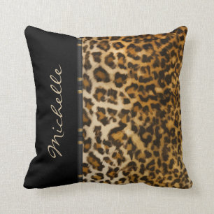 Monogram Sierkussennen op luipaard Kussen