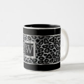 Monogram Silver en Gray Leopard Animal Print Tweekleurige Koffiemok (Voorkant rechts)
