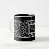 Monogram Silver en Gray Leopard Animal Print Tweekleurige Koffiemok (Voorkant links)