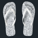 Monogram Silver Glitter Bridesmaid Maid of Honor Teenslippers<br><div class="desc">Een leuk cadeau voor je bruidsmeisjes en een dienstmeisje. Als haar voeten aan het einde van de nacht moe zijn,  wil ze deze! Pas ze aan!</div>