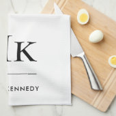 Monogram Simple Modern Elegant White Monogrammed Theedoek (Quarter Fold)